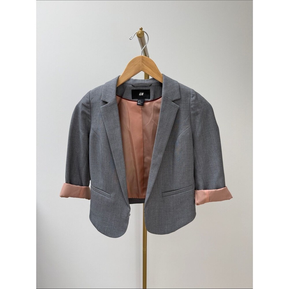 H&M Gray Cropped Blazer with Blush Pink Lining Size 2